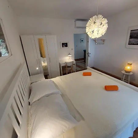 Seahouse Albertina Villa *